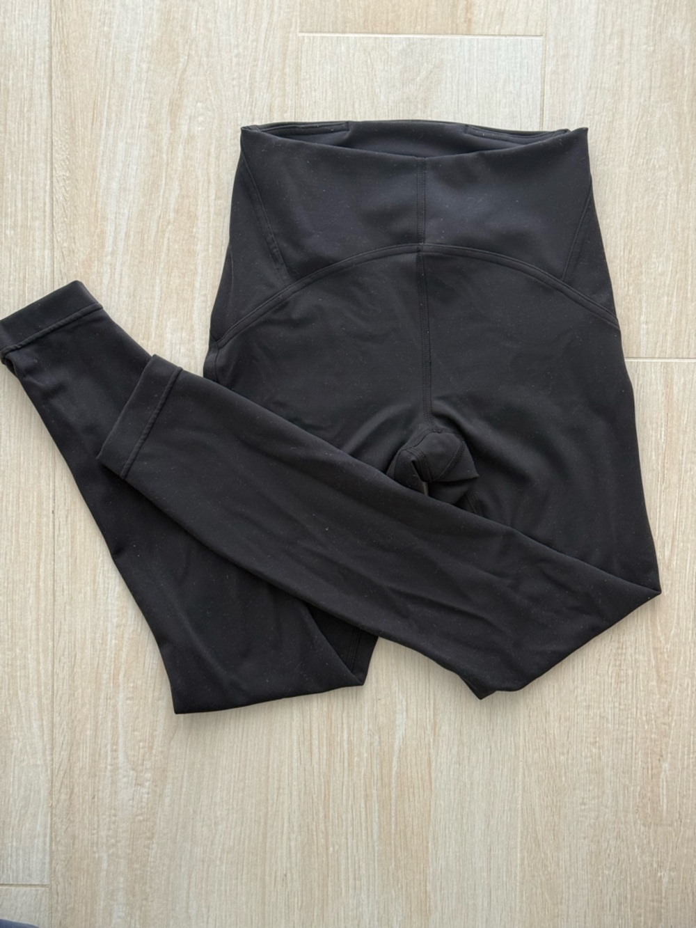 Lululemon leggings black size 4